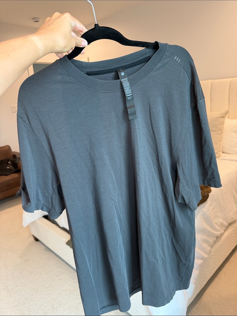 lululemon athletica Men's Dark Gray Crew Neck Tee